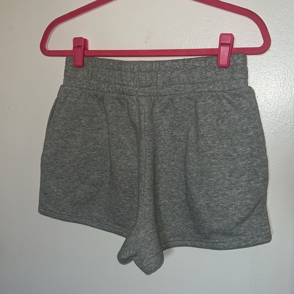 Forever 21 sweat shorts - Picture 5 of 6